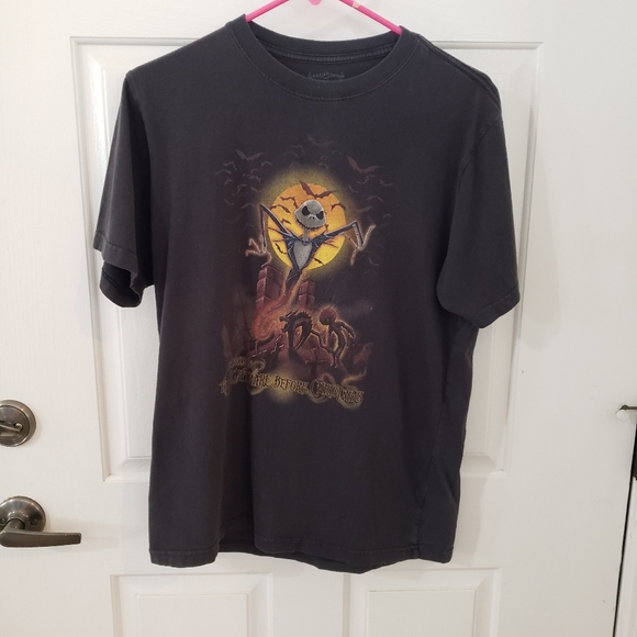 Disney Size Small - Picture 1 of 3